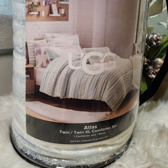 UGG ATLAS Clear Creek Faux Fur Micromink Stripe SOFT Twin or XL Comforter 2p Set - Picture 4 of 7